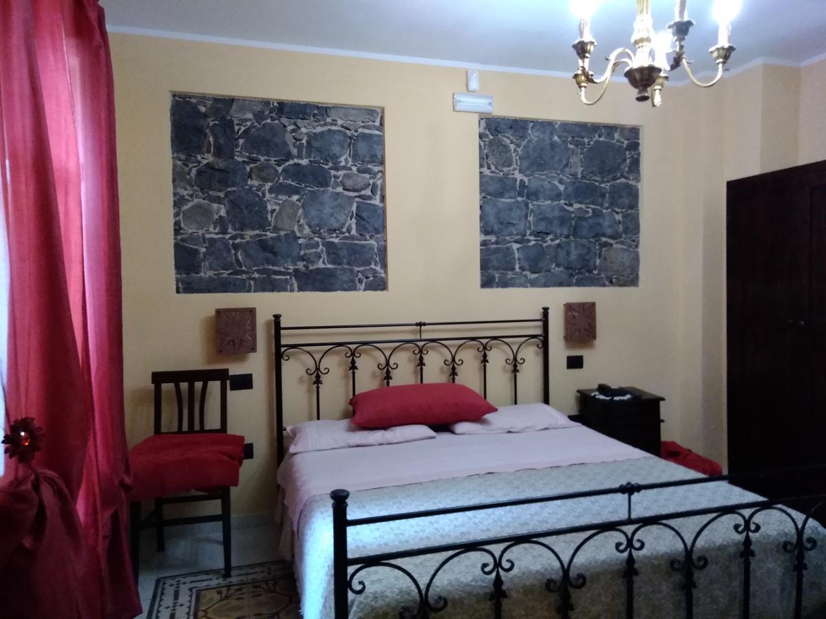 La Corte Di Lucina Terralba Екстериор снимка